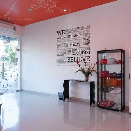 Hotel Reddoorz @ Pelita Raya Rappocini Macasar Exterior foto