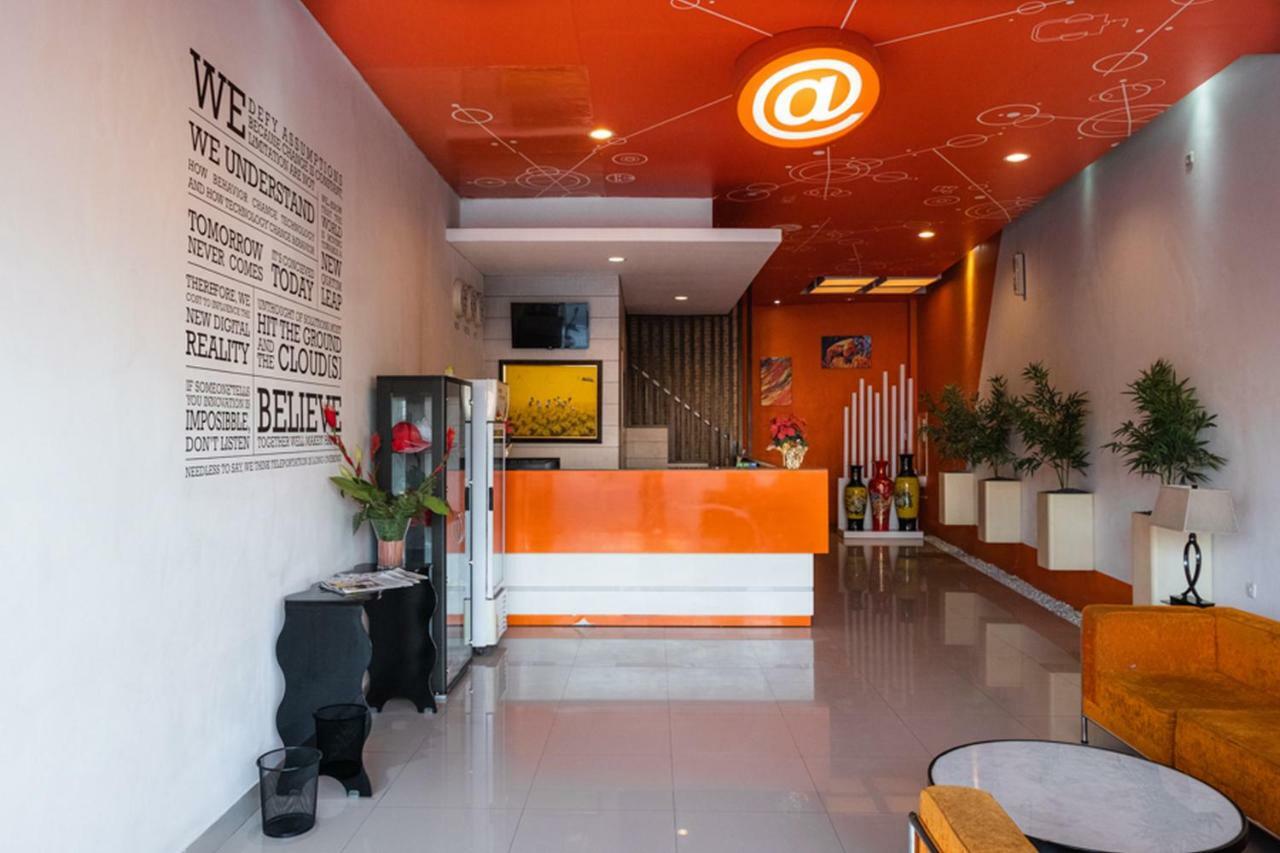 Hotel Reddoorz @ Pelita Raya Rappocini Macasar Exterior foto