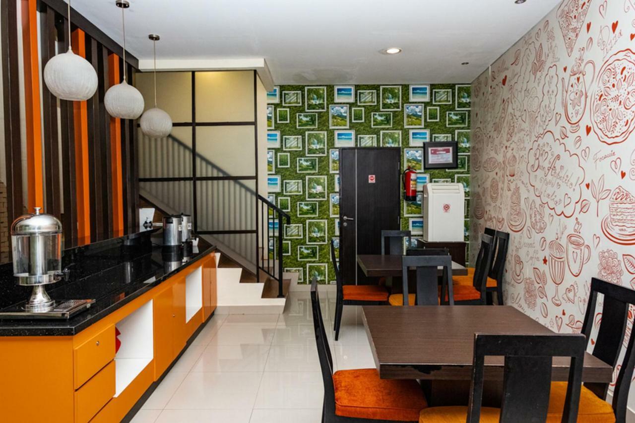 Hotel Reddoorz @ Pelita Raya Rappocini Macasar Exterior foto