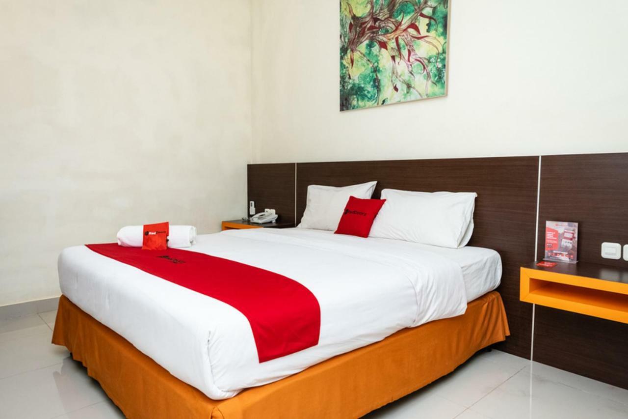Hotel Reddoorz @ Pelita Raya Rappocini Macasar Exterior foto
