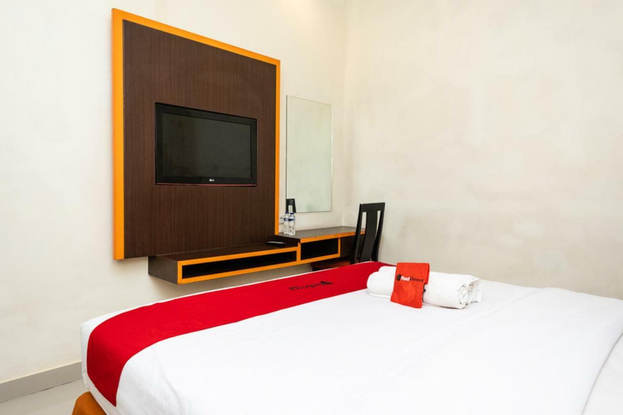 Hotel Reddoorz @ Pelita Raya Rappocini Macasar Exterior foto