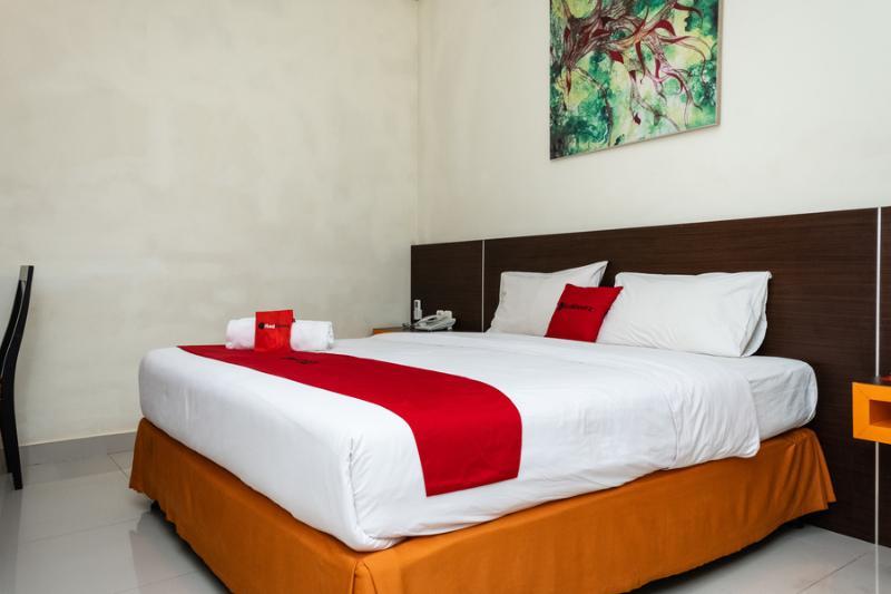 Hotel Reddoorz @ Pelita Raya Rappocini Macasar Exterior foto