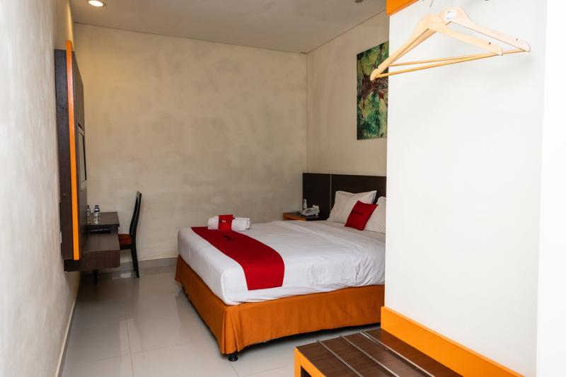 Hotel Reddoorz @ Pelita Raya Rappocini Macasar Exterior foto